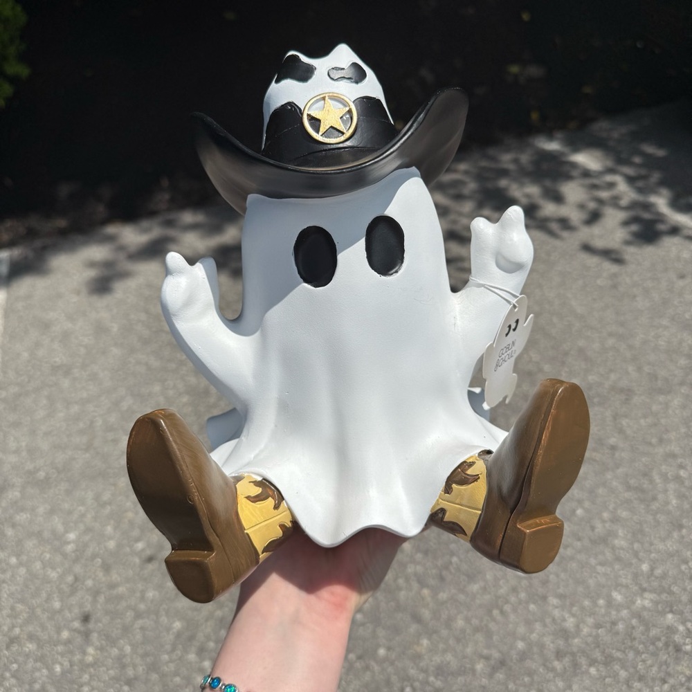 Cowboy Ghost Statue - Goblin & Ghoul